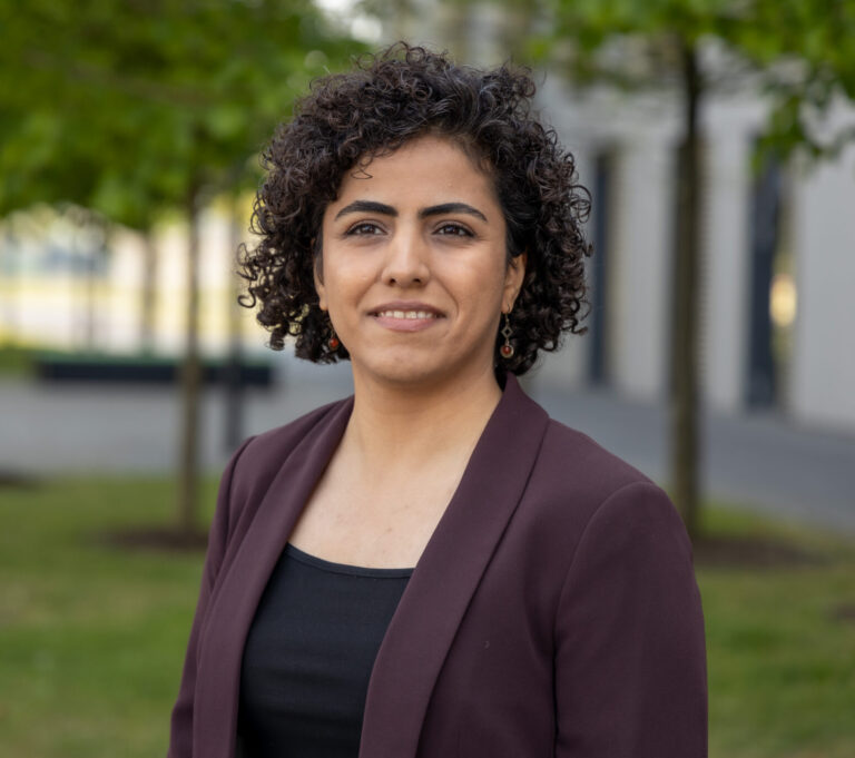 Dr Nina Hosseini Kivanani